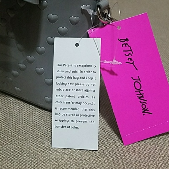 💥🎉BNWT🎉💥  💖Betsey Johnson💖 👜Handbag/Purse👜 - Picture 6 of 6